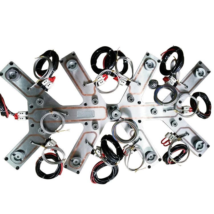 One out of sixteen hot runner diverter plate